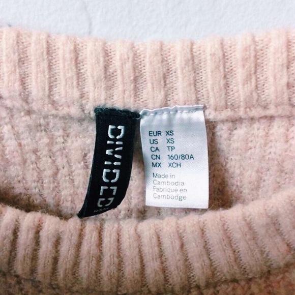 A H&M light pink sweater! :) - Picture 2 of 3